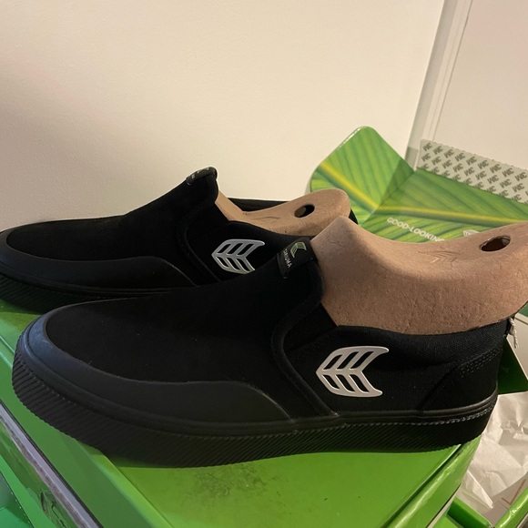 Slide Pro Skate sneaker -black suede natural rubber white logo  9-Women/7.5 Men - Picture 2 of 5